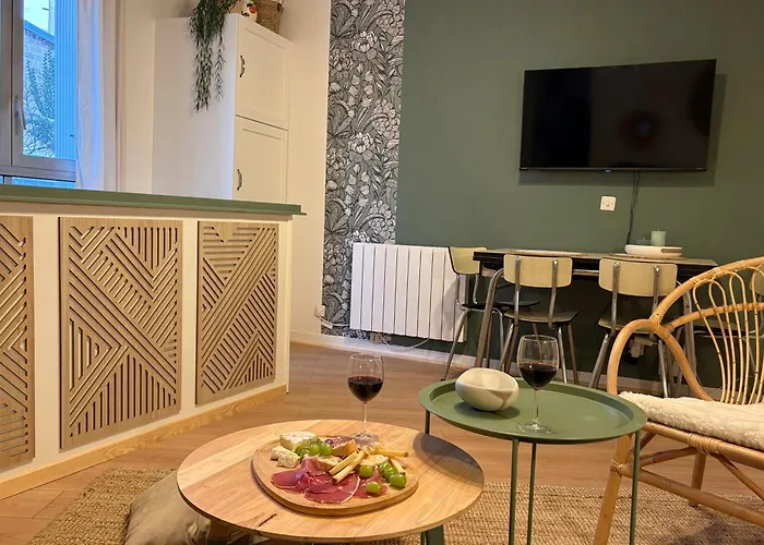 Cosy F2- Centre & Abbaye Apartment